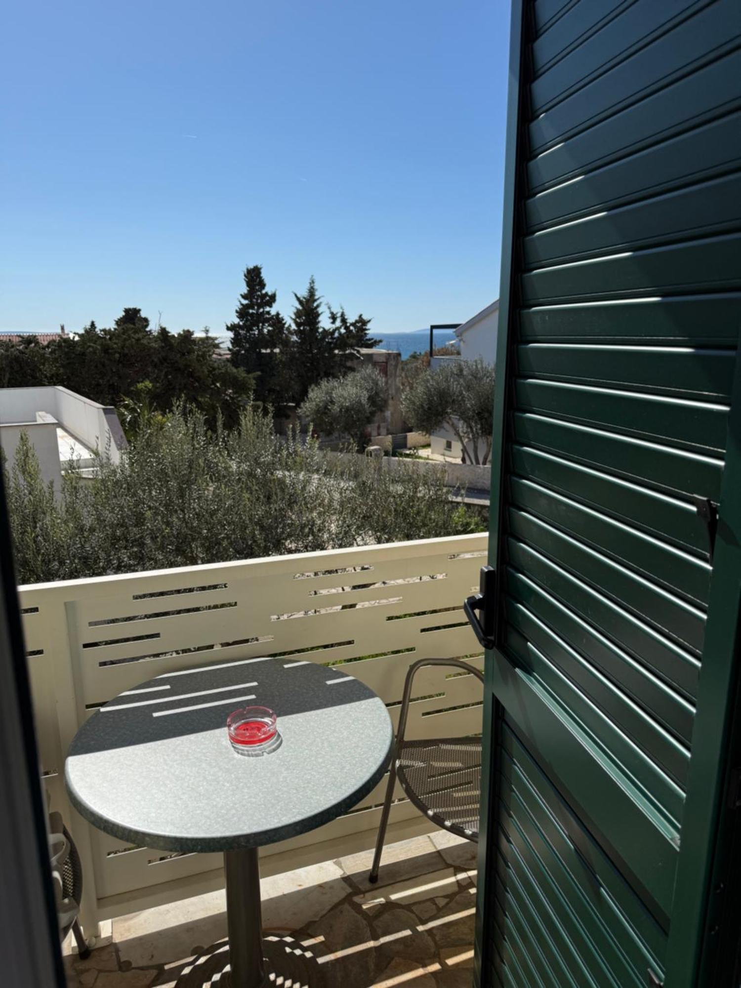 Apartmani Lovren ノヴァリャ エクステリア 写真